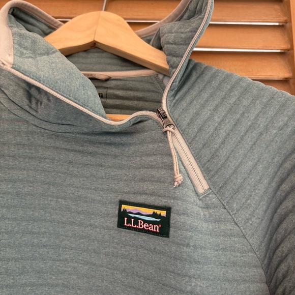 L.L.Bean Women's Airlight Knit Asymmetrical Quarter-Zip Tunic Green Sz S - Picture 2 of 5